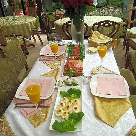 Cafe Duo Alojamento de Acomodação e Pequeno-almoço Wisełka