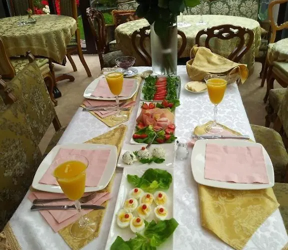 Cafe Duo Bed & Breakfast 3*